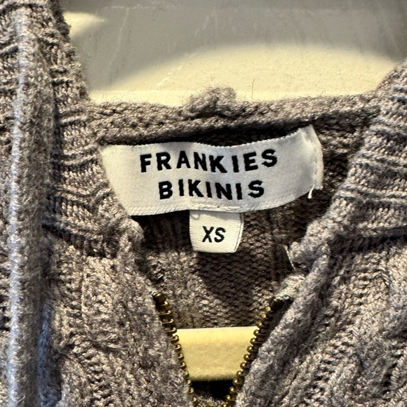 Frankie’s Bikinis set ✨ - Picture 4 of 9